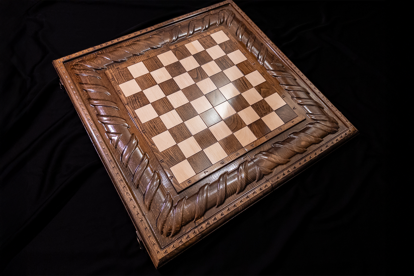 Стол Spirala Naturii, дамка и шахматы 3 в 1. 60x60 см