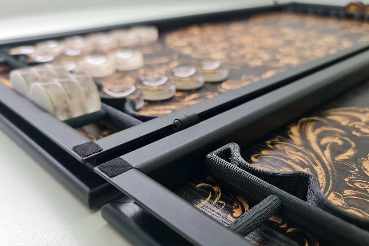 Exclusive: „Baroc Imperial” din furnir de stejar